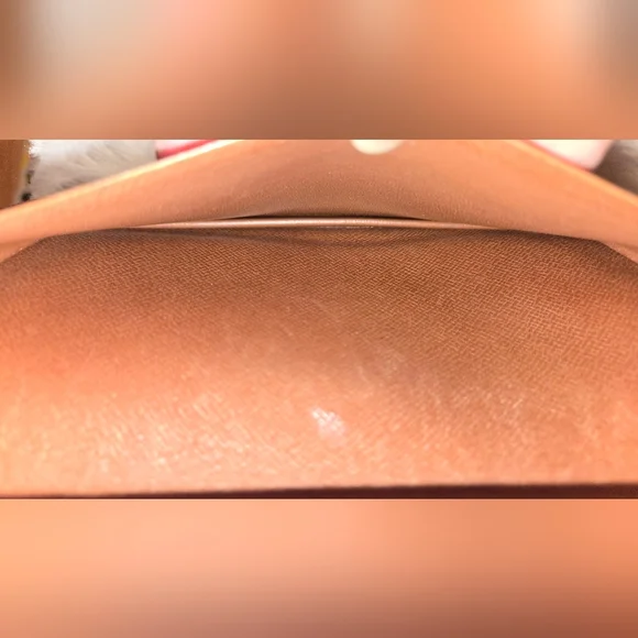 Louis Vuitton Monogrammed Bi-Fold Wallet - Picture 7 of 8